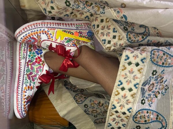 noorin gold ring watch