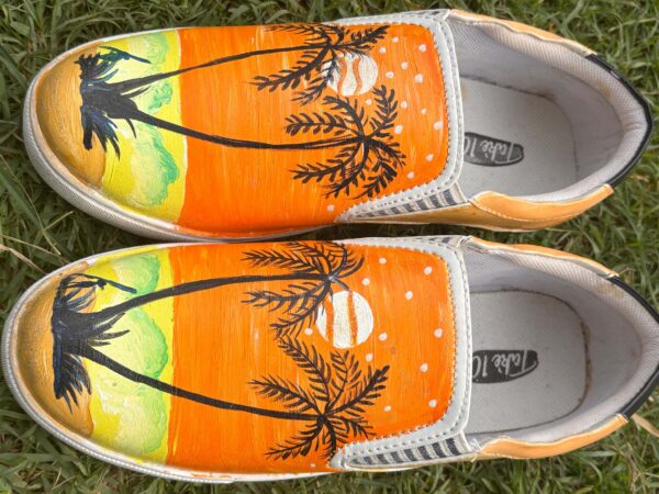 allice gold necklace